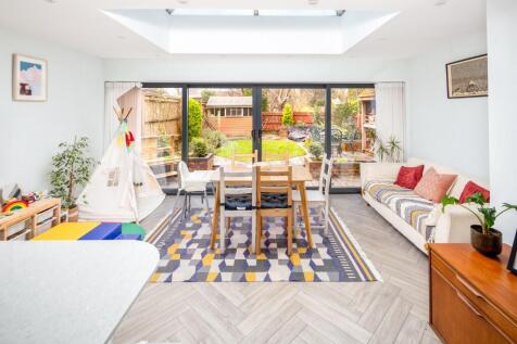 Dining/Family Room