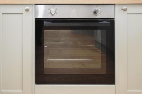 Oven