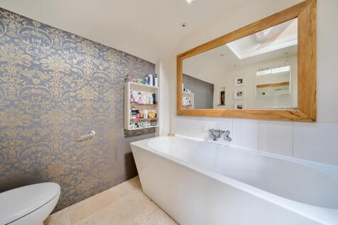 Ensuite bathroom