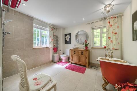 Ground floor ensuite