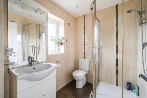 Bedroom 1 ensuite
