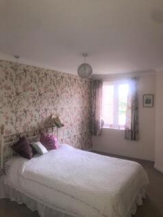 bedroom .jpg