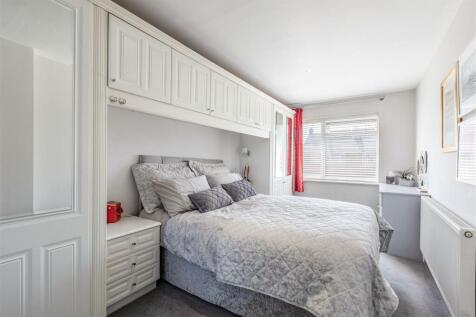 14 Gaveston Close - 23.jpg