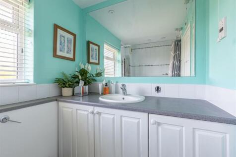 14 Gaveston Close - 26.jpg