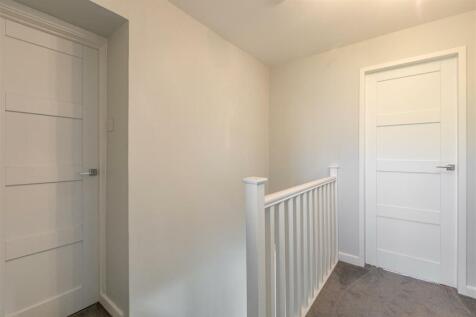 14 Gaveston Close - 5.jpg
