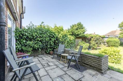 14 Gaveston Close - 6.jpg