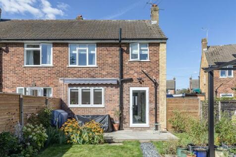 9 Spence Avenue, KT14 7TG - 8.jpg