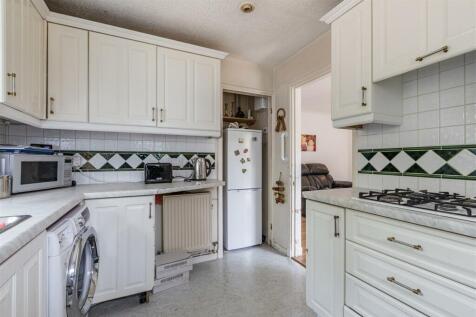 kitchen 2.jpg