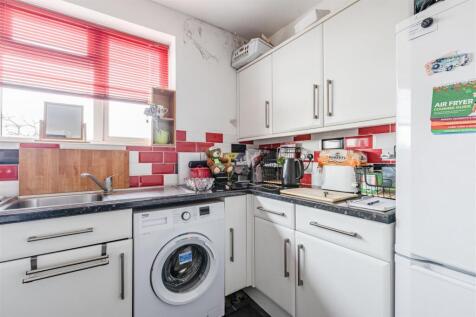 Kitchen 2.jpg