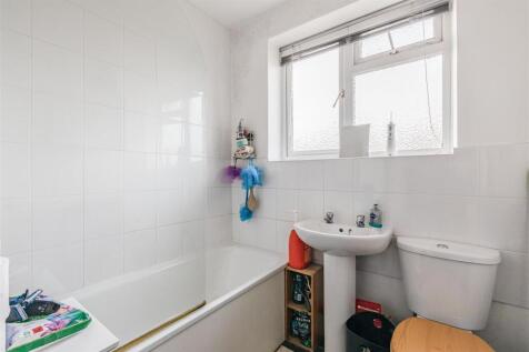 Bathroom.jpg