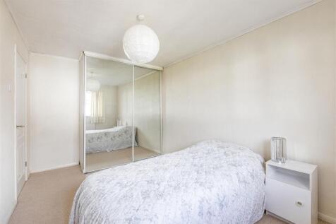 bedroom 1 2.jpg