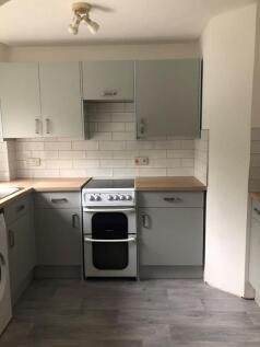 Kitchen 2.jpg