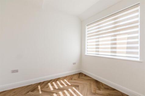 Bedroom 3 2.jpg