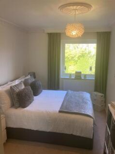 Bedroom 1.jpg