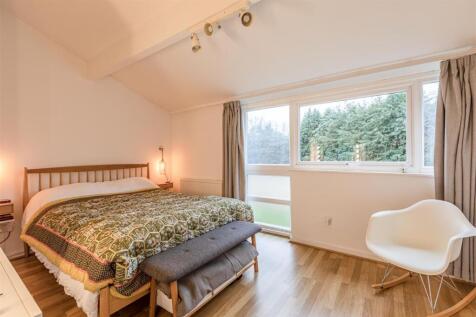 Bed 1.jpg