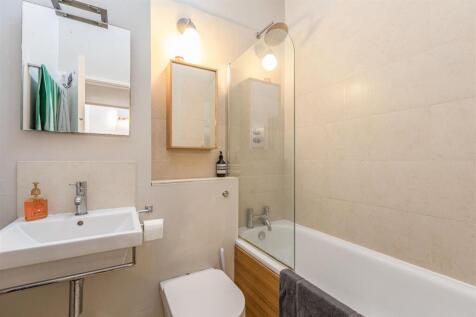 Bathroom.jpg