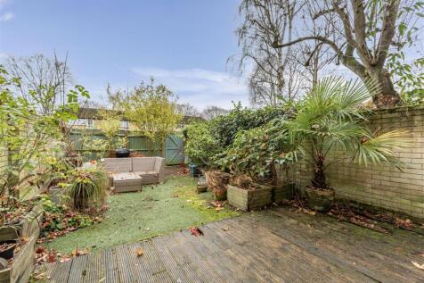 Rear Garden 2.jpg
