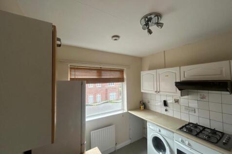 Kitchen 1.JPG
