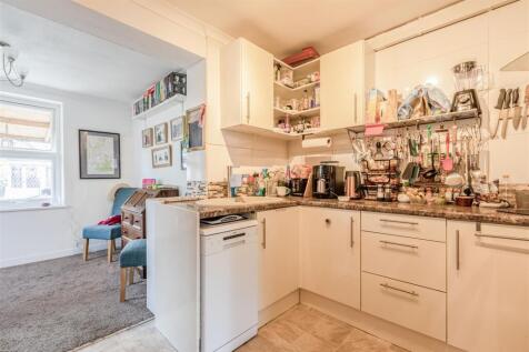 Kitchen 3.jpg