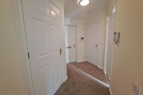 hallway3.jpg