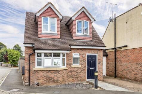 1 Park Close Byfleet KT14 7FH - 21.jpg