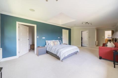 Bed 1.jpg
