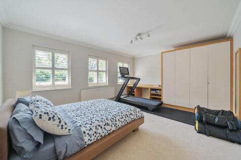 Bed 4.jpg