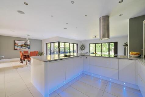 Kitchen 3.jpg