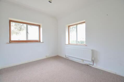 Bedroom 4.jpg