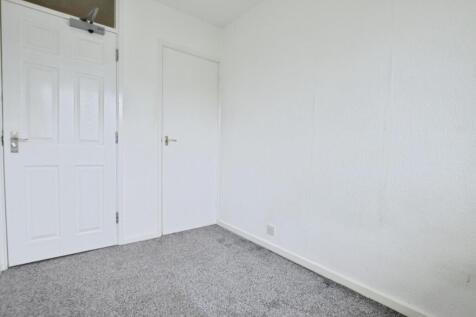 Bedroom 4 (2).JPG