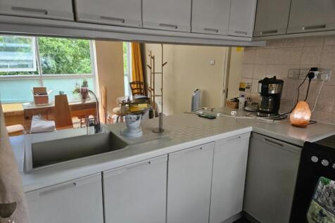 Kitchen.jpg