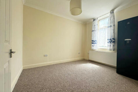 Flat 1
