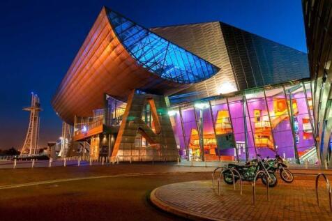 b7ab55cc__manchester-lowry.jpg
