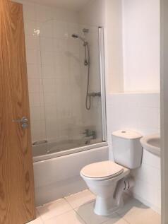 bathroom 1.jpeg
