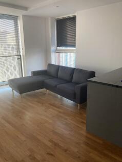 lounge 1.JPG