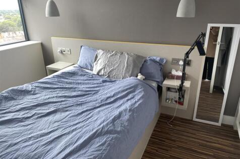 bed1.jpg
