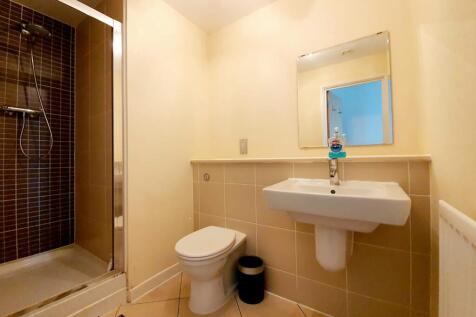 En Suite To Master Bedroom