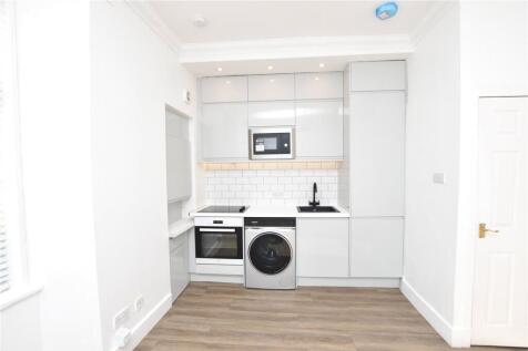 Kitchen/ Lounge