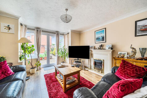 1371649-2-68f9062...