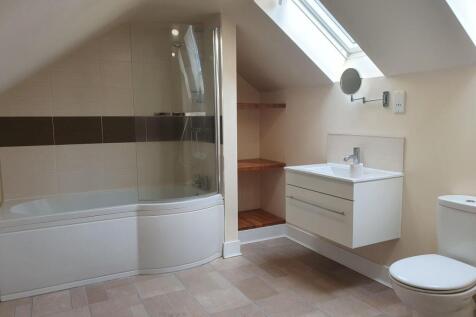 Bathroom.jpg