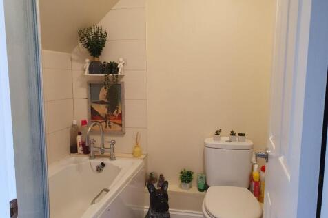 Bathroom.jpg