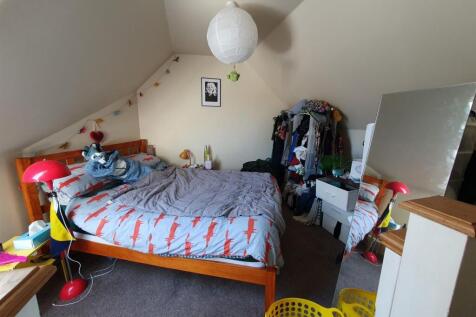 Master bedroom.jpg