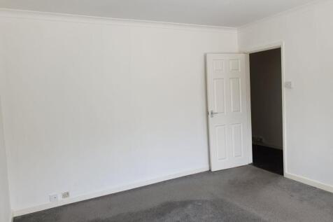 Reception - Bedroom 1 to door.jpg