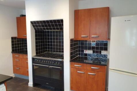 Kitchen cooker.jpg