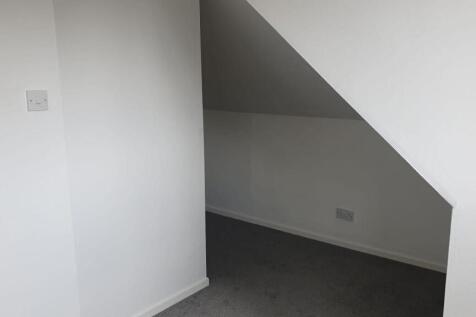 Bedroom 4 Eaves.jpg