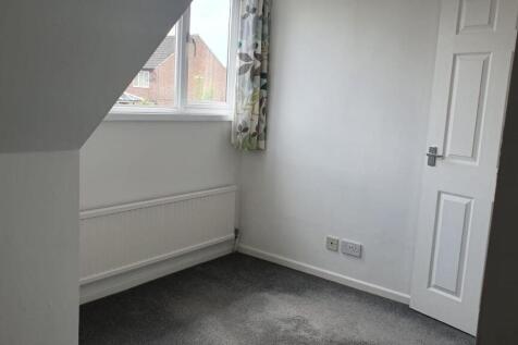 Bedroom 4.jpg