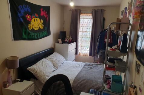 Bedroom 2.jpg