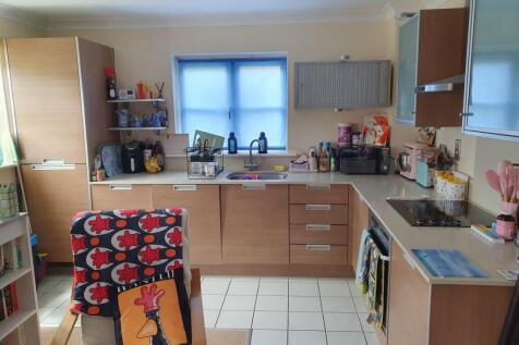 Kitchen..jpg