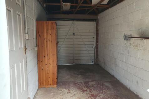 Garage from garden.jpg