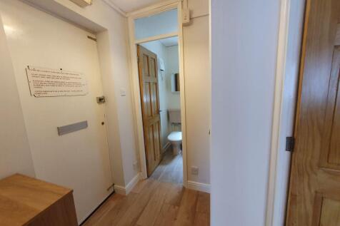 Hallway.jpg